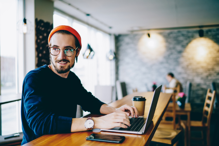 7 Best AI Freelancing Ideas of 2024 (to Make $10k a Month)