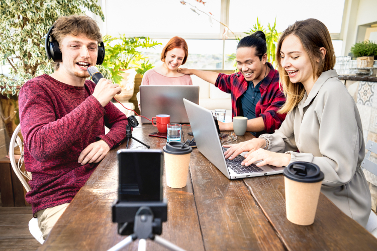 7 Best AI Content Scheduling Software of 2024 (Ranked)