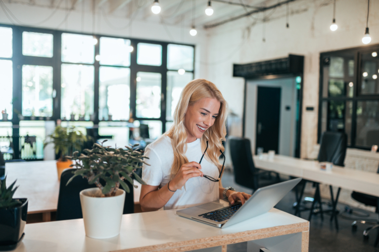 The 245 BEST Entrepreneur Bios for Instagram (2024 List)